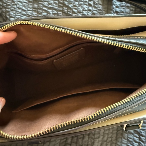 LIKE NEW!!! Coach Tan/Brown Signature Satchel with Black Trim - Picture 8 of 9